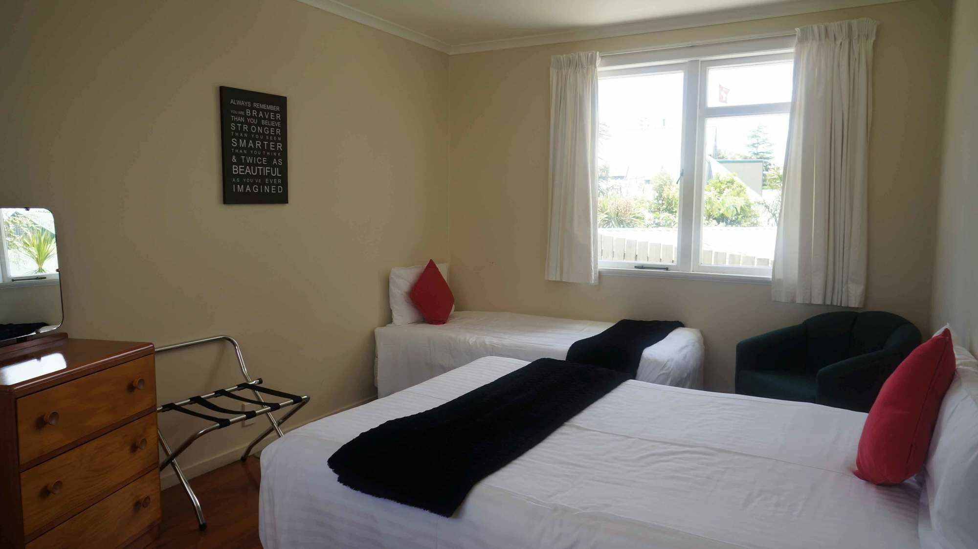 Cheviot Park Motor Lodge Whangarei Exteriör bild